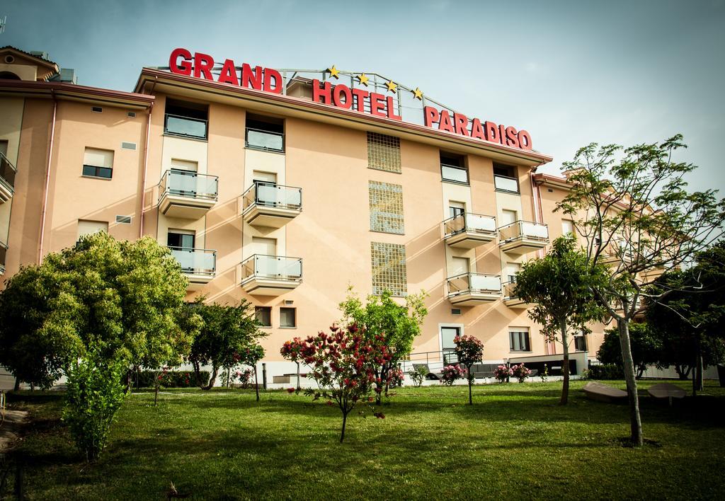 Grand Hotel Paradiso Catanzaro Bagian luar foto