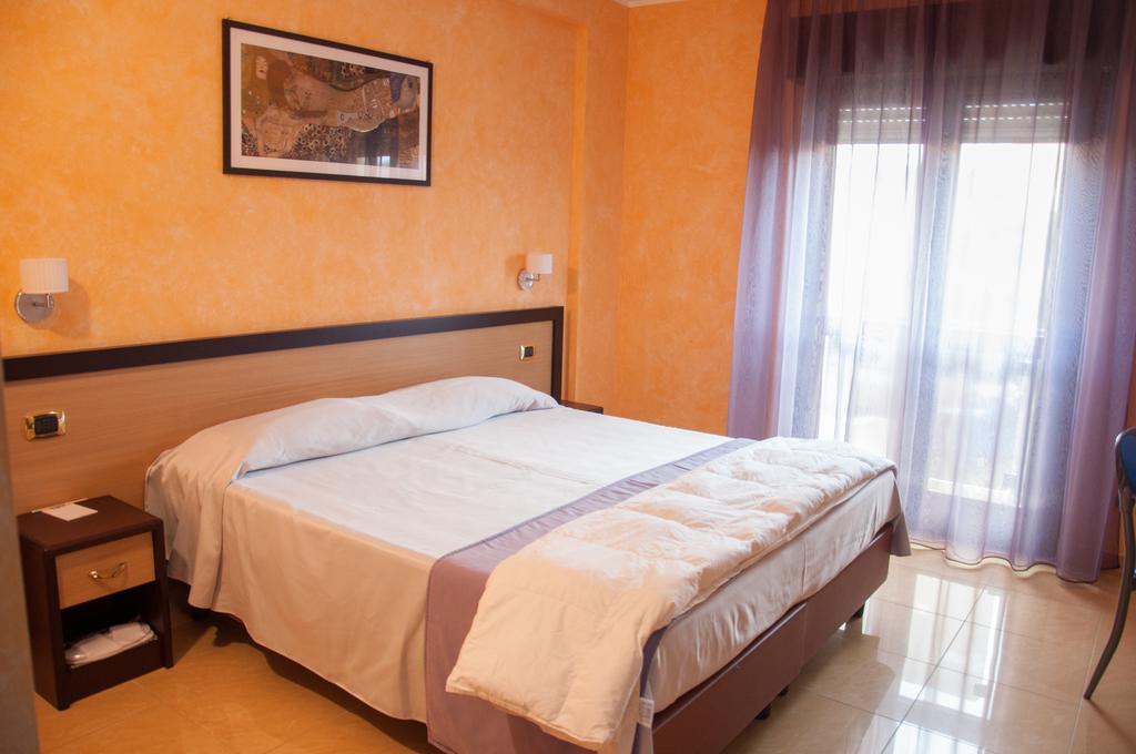 Grand Hotel Paradiso Catanzaro Bagian luar foto